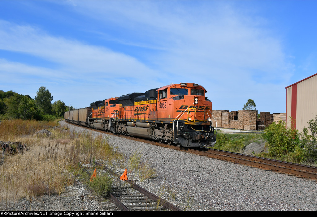 BNSF 9063